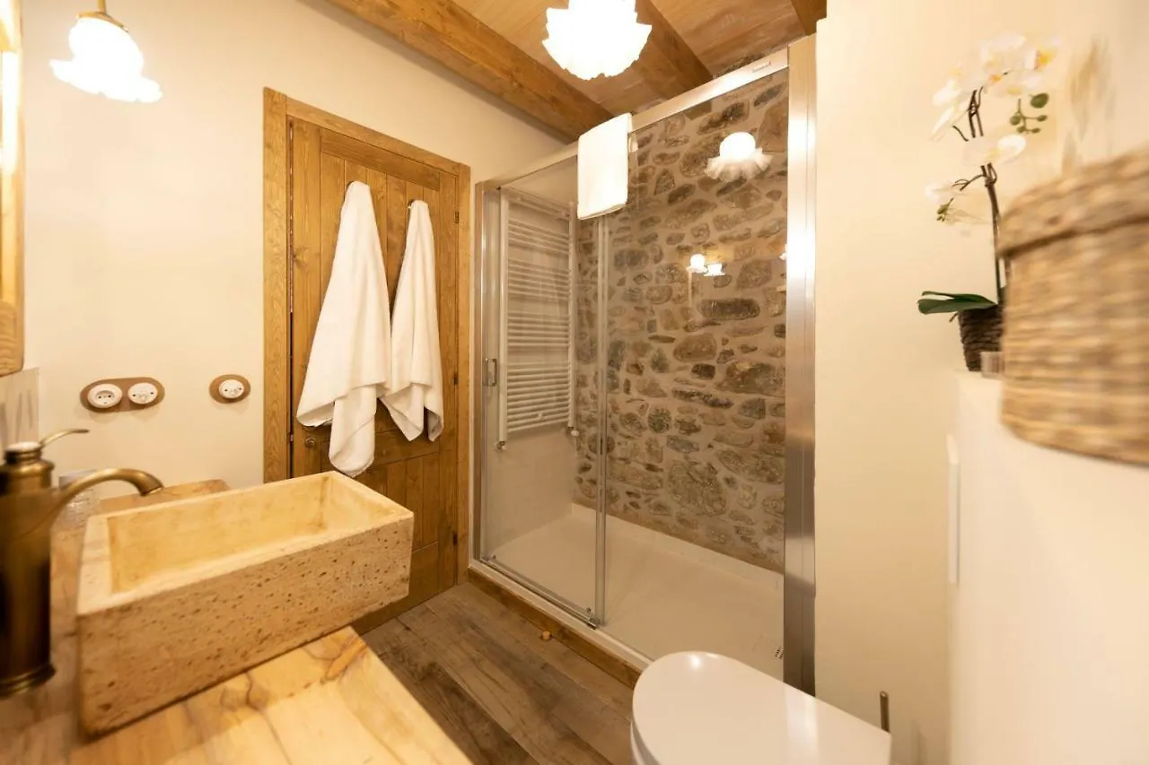 Sports House Nord Sud (Adults Only) Bed & Breakfast Vilallonga de Ter